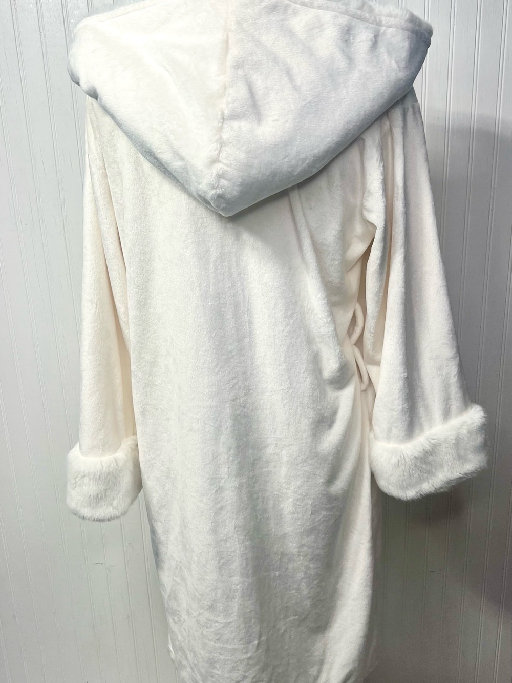 Pottery Barn Comfy Robe - Picture 4 of 8